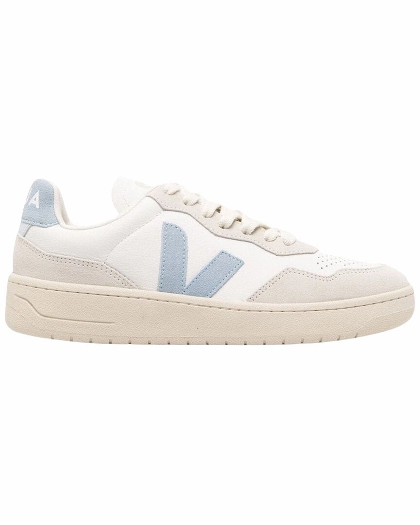 High Traction Tread Thermoregulating Material VEJA V-90 Leather Sneaker