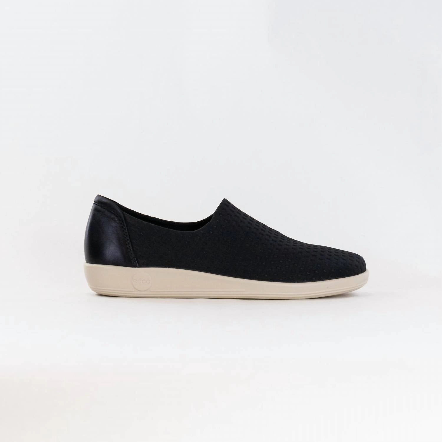 Women's Soft 2.0 Slip On Sneaker In Black/black Flexible Grip Outdoors Ready