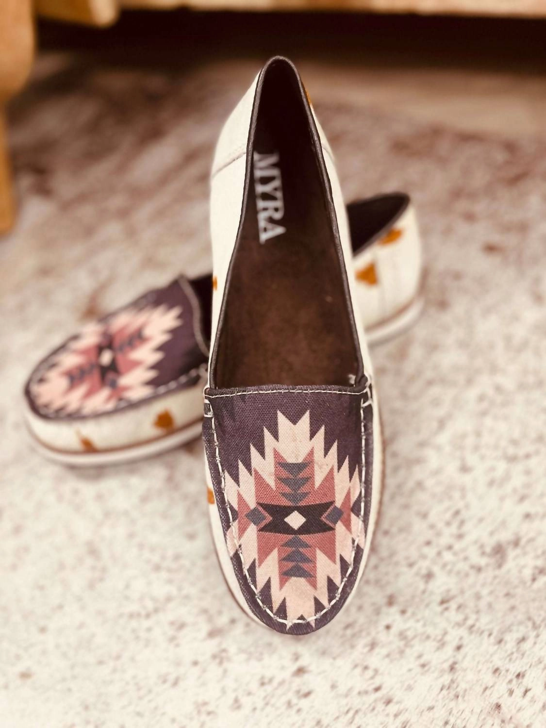 Women's Gothic Sneakers In White Stretch Knit Upper Durable Rubber