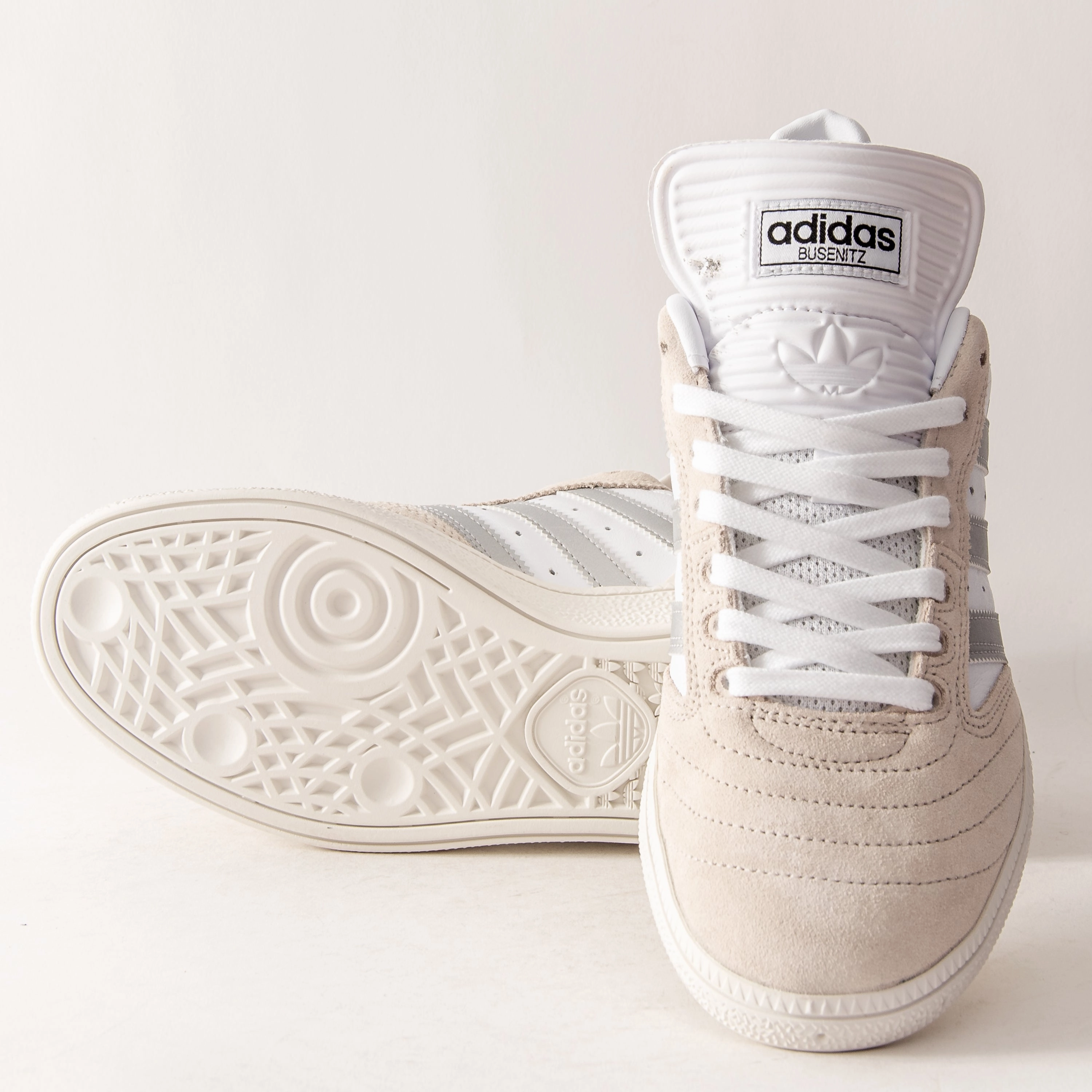 Waterproof Design Fitness - partner Adidas - Busenitz (White/Silver)