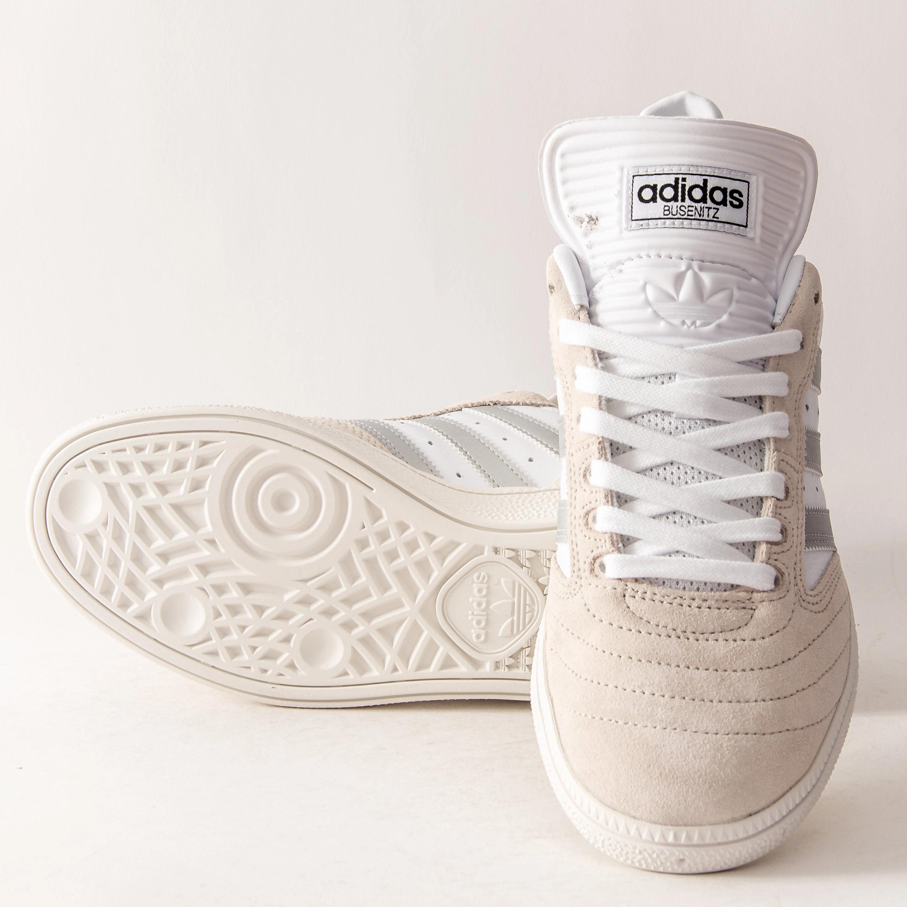 Forest running Calorie Counting Adidas - Busenitz (White/Silver)