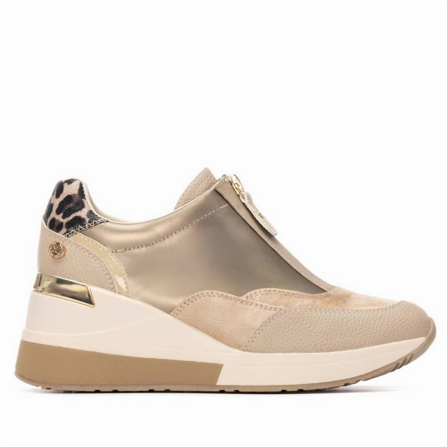 Women's 144655 Round Toe Sneakers In Beige Elevated durability