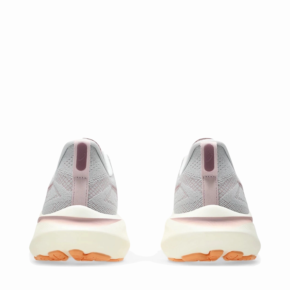 Foot alignment Asics Women's GT-2000 13 Sneakers in Concrete/Watershed Rose