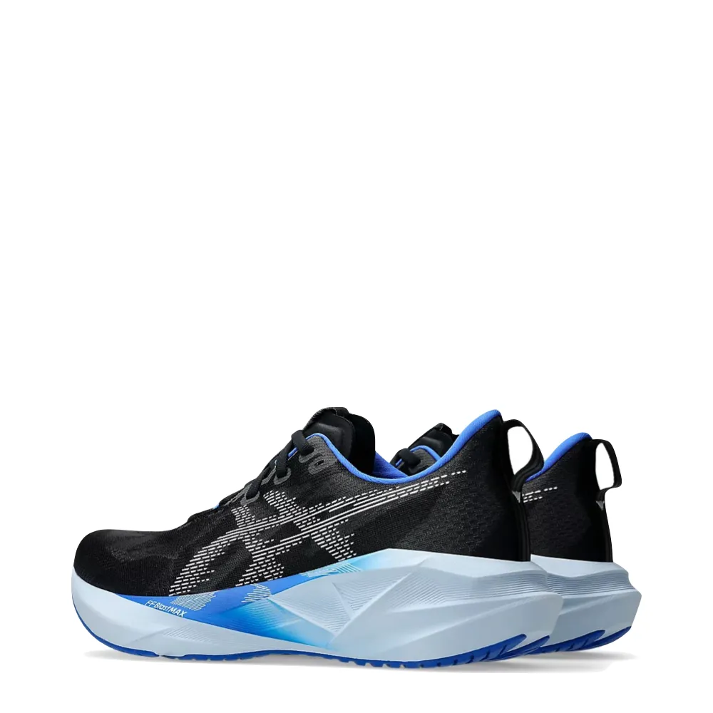 Seamless Internal Structure Asics Men's Novablast 5 Sneaker in Black/White