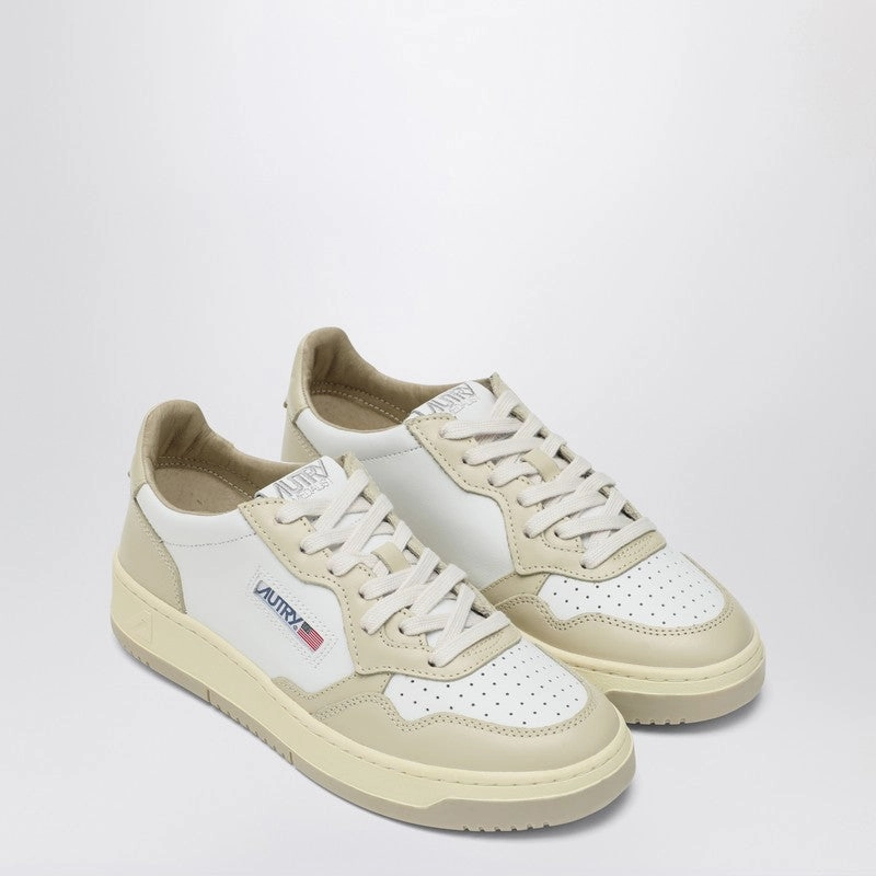 Breath Detail Autry Women's Medalist /Foam Sneaker