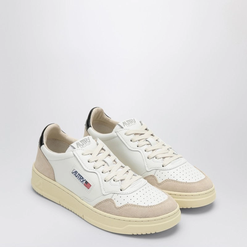 Padded Ankle Dynamic Movement Autry Women's Medalist Sneakers In / Leather