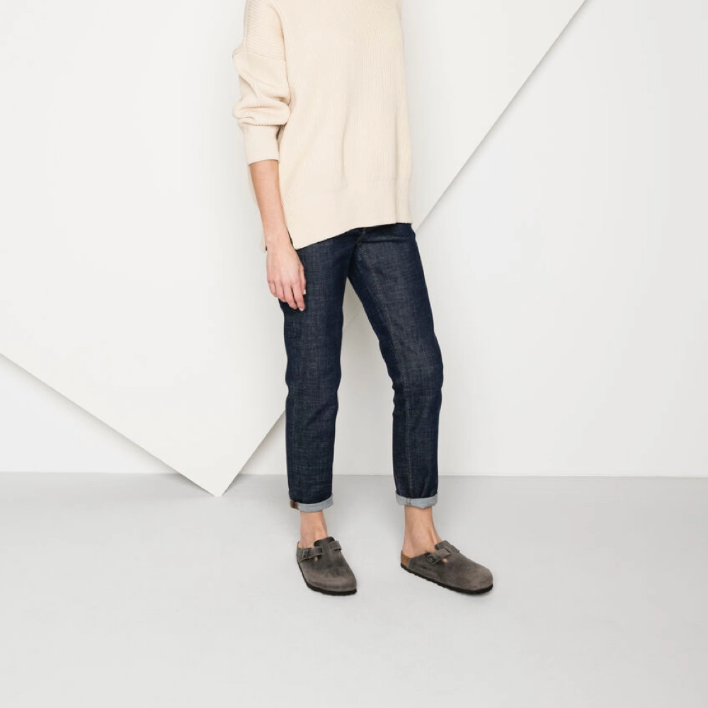 Cloudy Hike Easy matching Birkenstock Boston Soft Footbed Oiled Leather Clog in Iron Gray