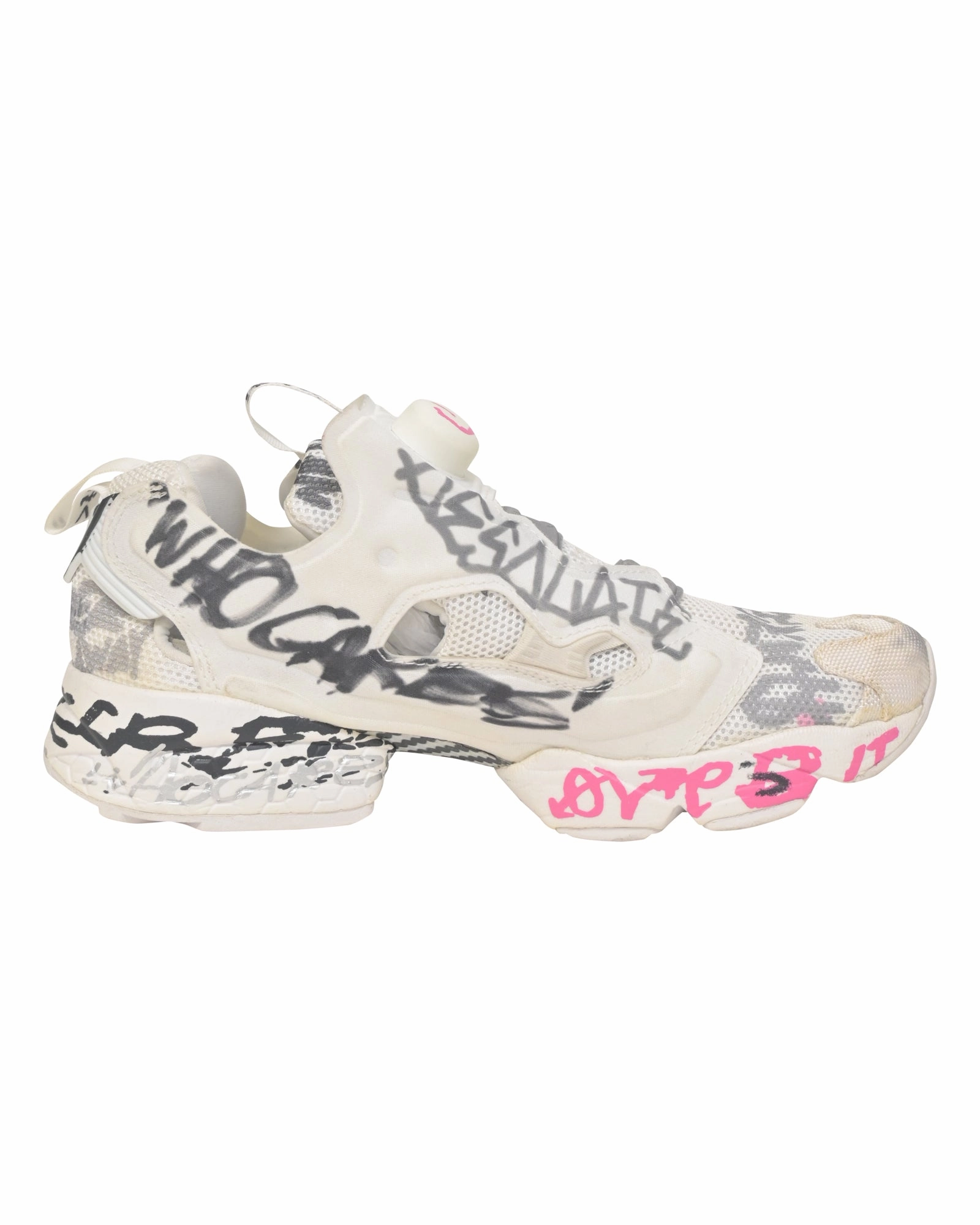 Lean Motion Adjustable Straps Vetements x Reebox Instapump Fury Sneakers in White Nylon