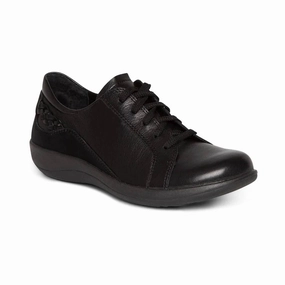 Abrasion Resistant Materials Women Dana Lace Up Oxford In Black