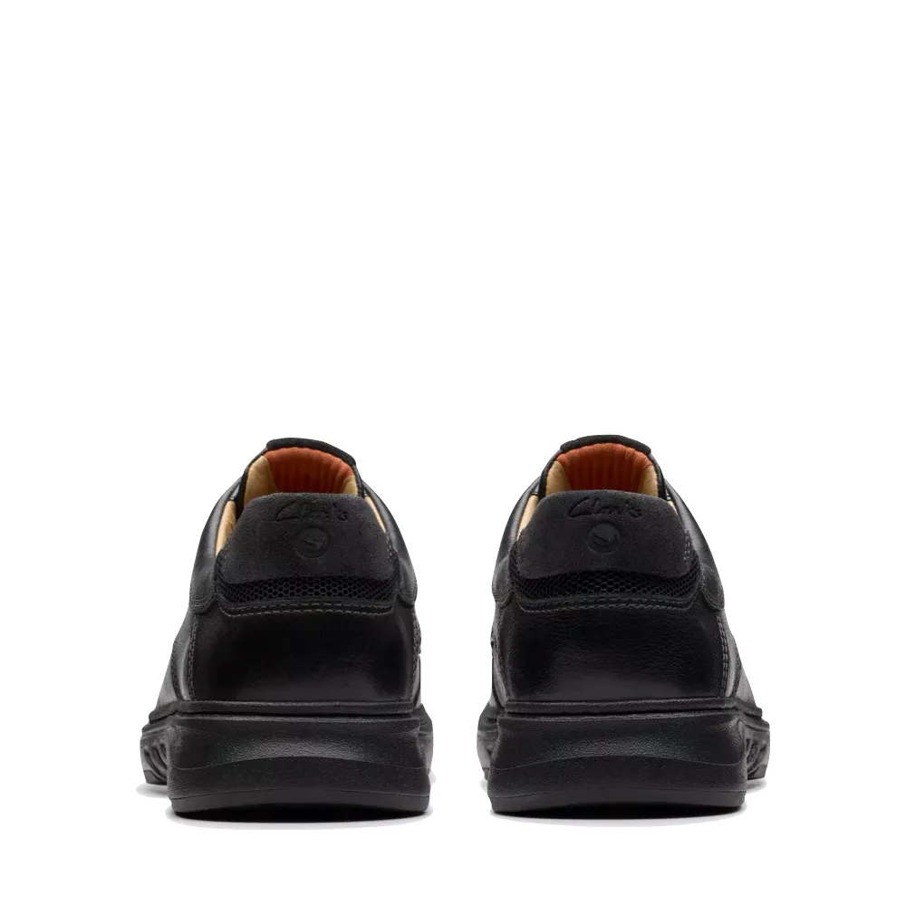 Clarks Men's Un Briley Leather Lace Shoe in Black Walking Friendly