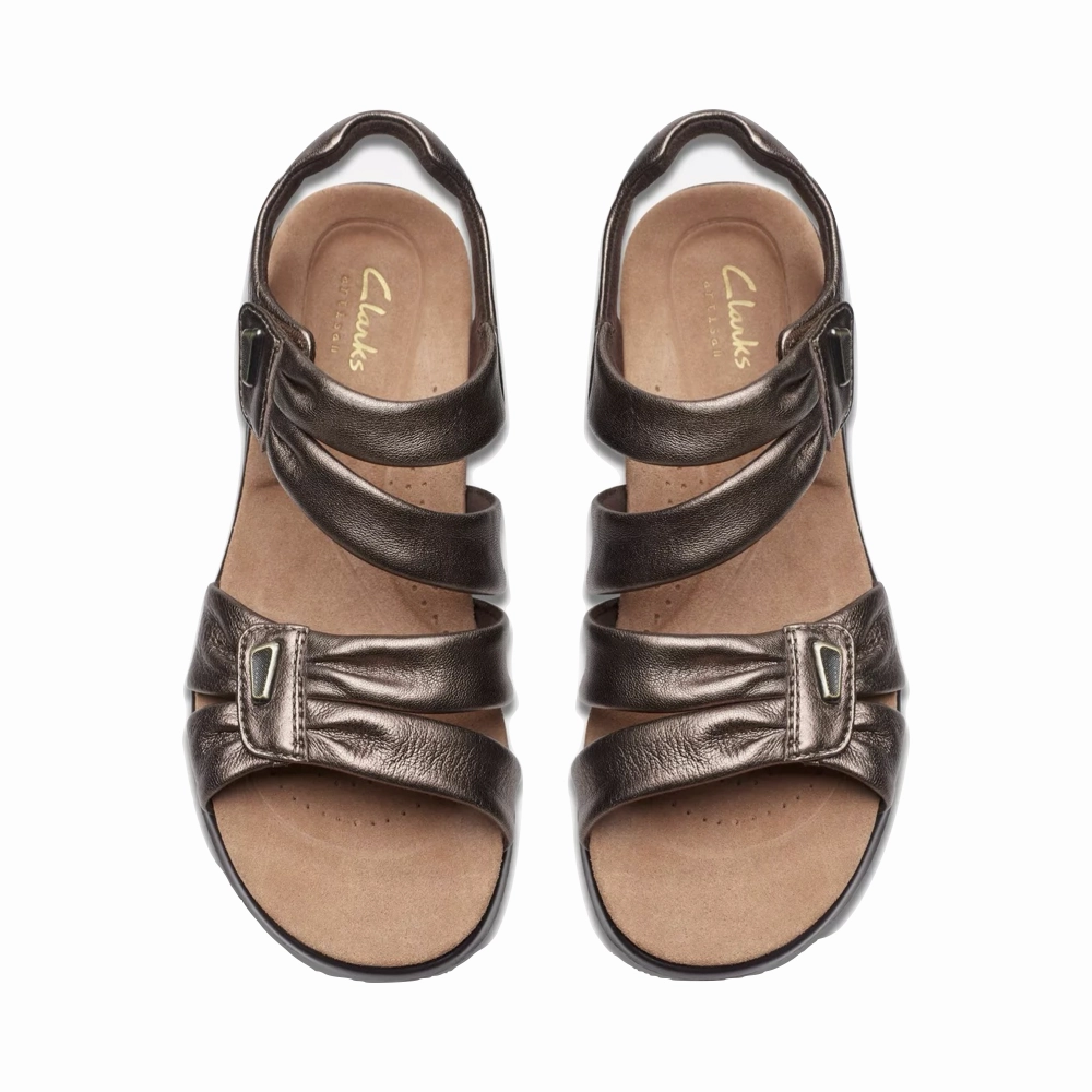 Pace Maker Clarks Women's Kitly Ave Sandal in Bronze