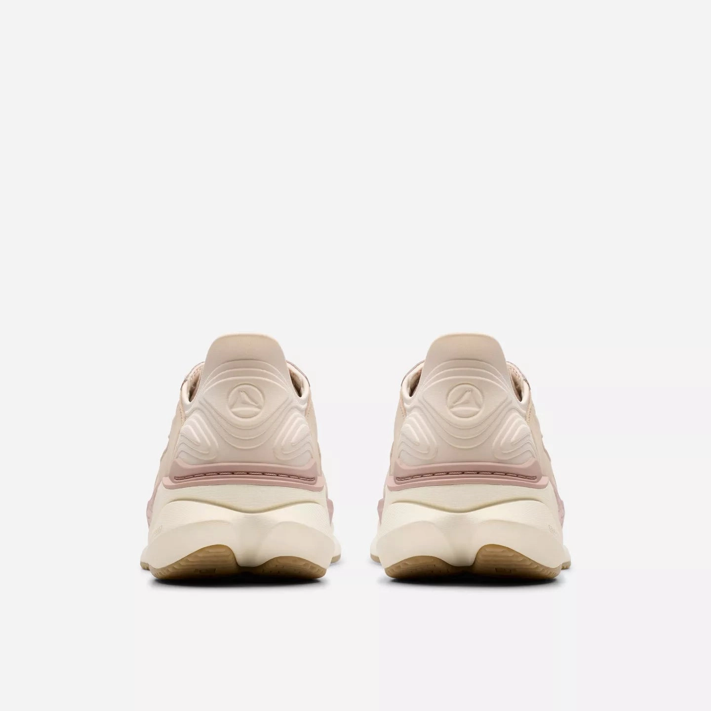 Clarks Women's Pace Sneaker in Sand Combination hypoallergenic