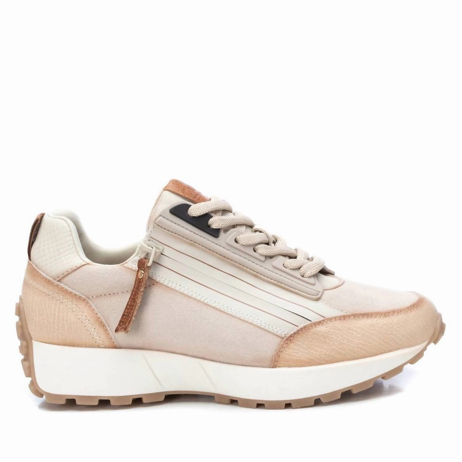Casual Favorite Women's Casual Leather Sneakers In Ice