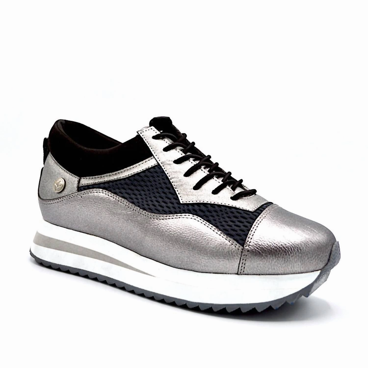 Women's Verse Elevated Trainer Shoes In Silver Leather/blackmesh Urban Mobility