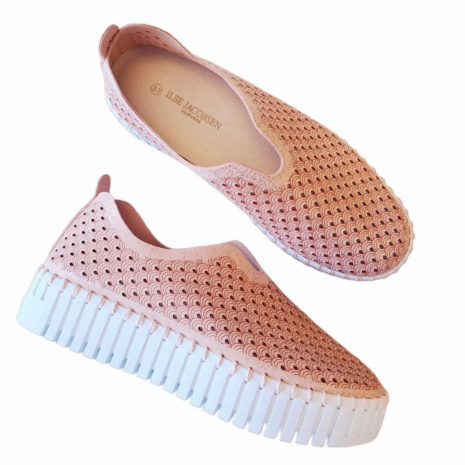 Ankle Hugging Collar Women's Tulip Platform Sneaker In Adobe Rose