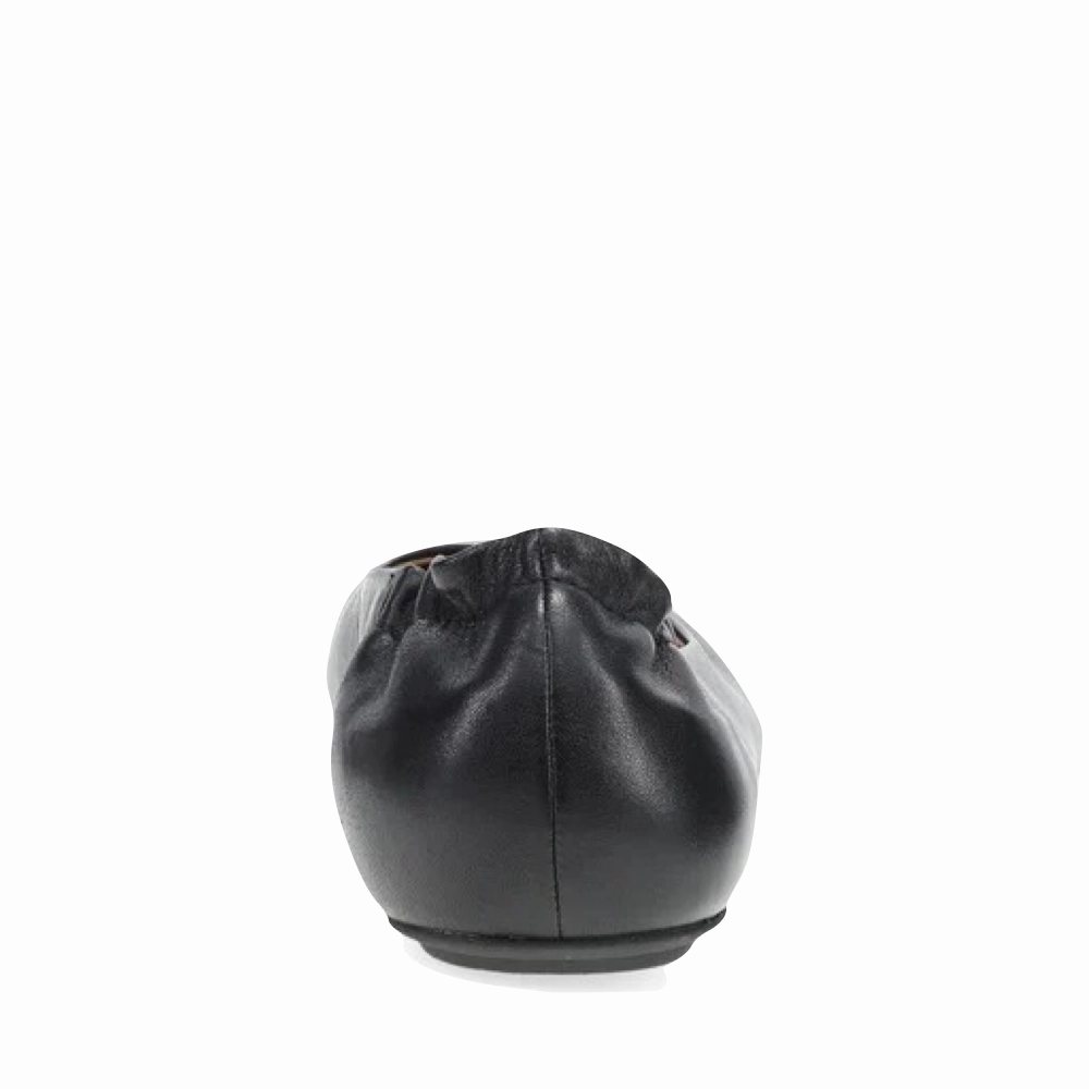 Smart Choice Dansko Women's Mollie Slip On Flat in Black