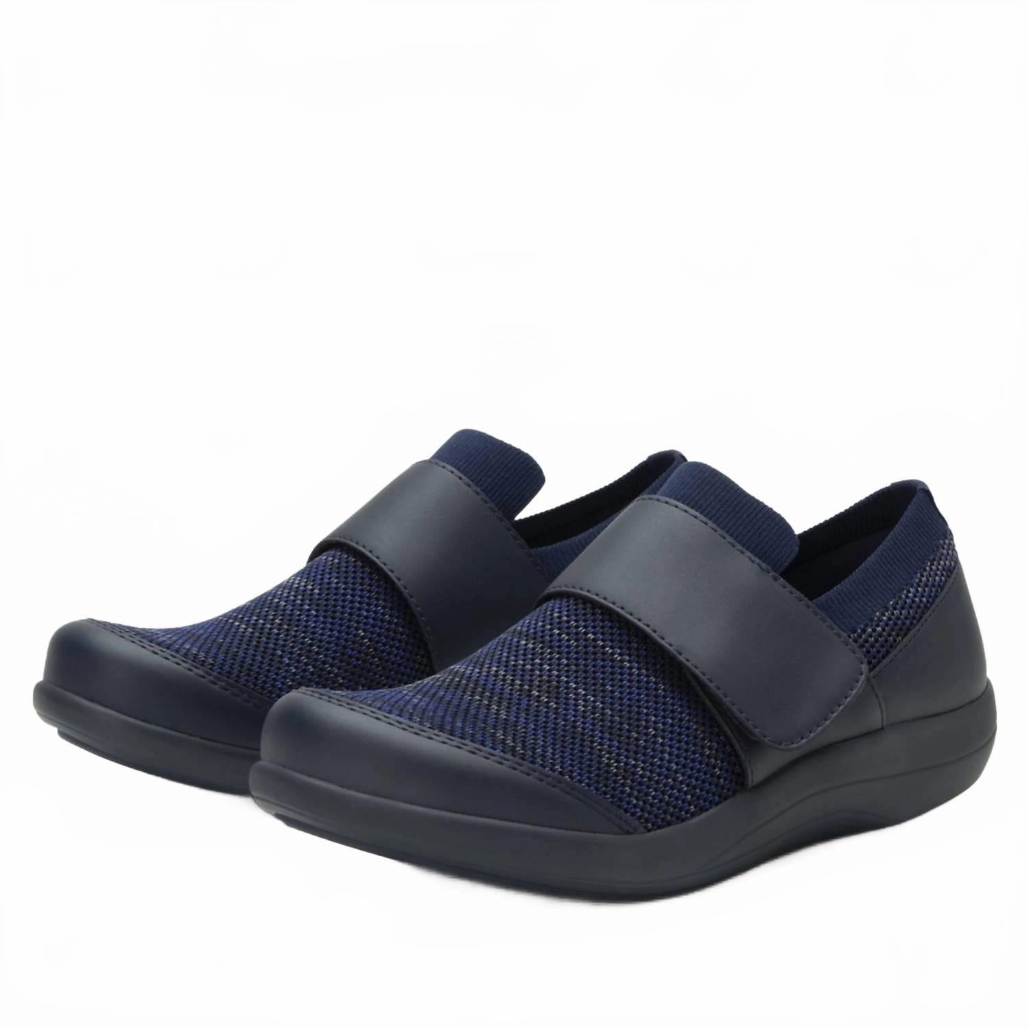 Women's Dasher Casual Sneakers In Navy Multi Stretchable Tongue Anti Fatigue Tech