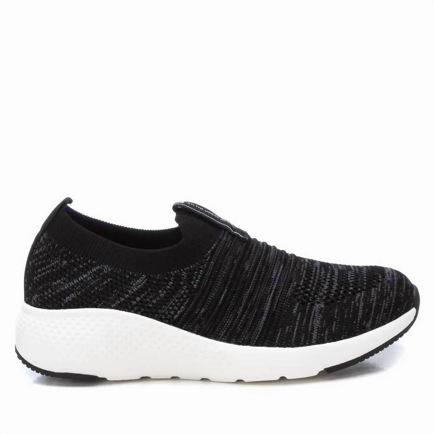 Sculpted durability Unbeatable performance Women's Technical Fabric Sneakers In Black