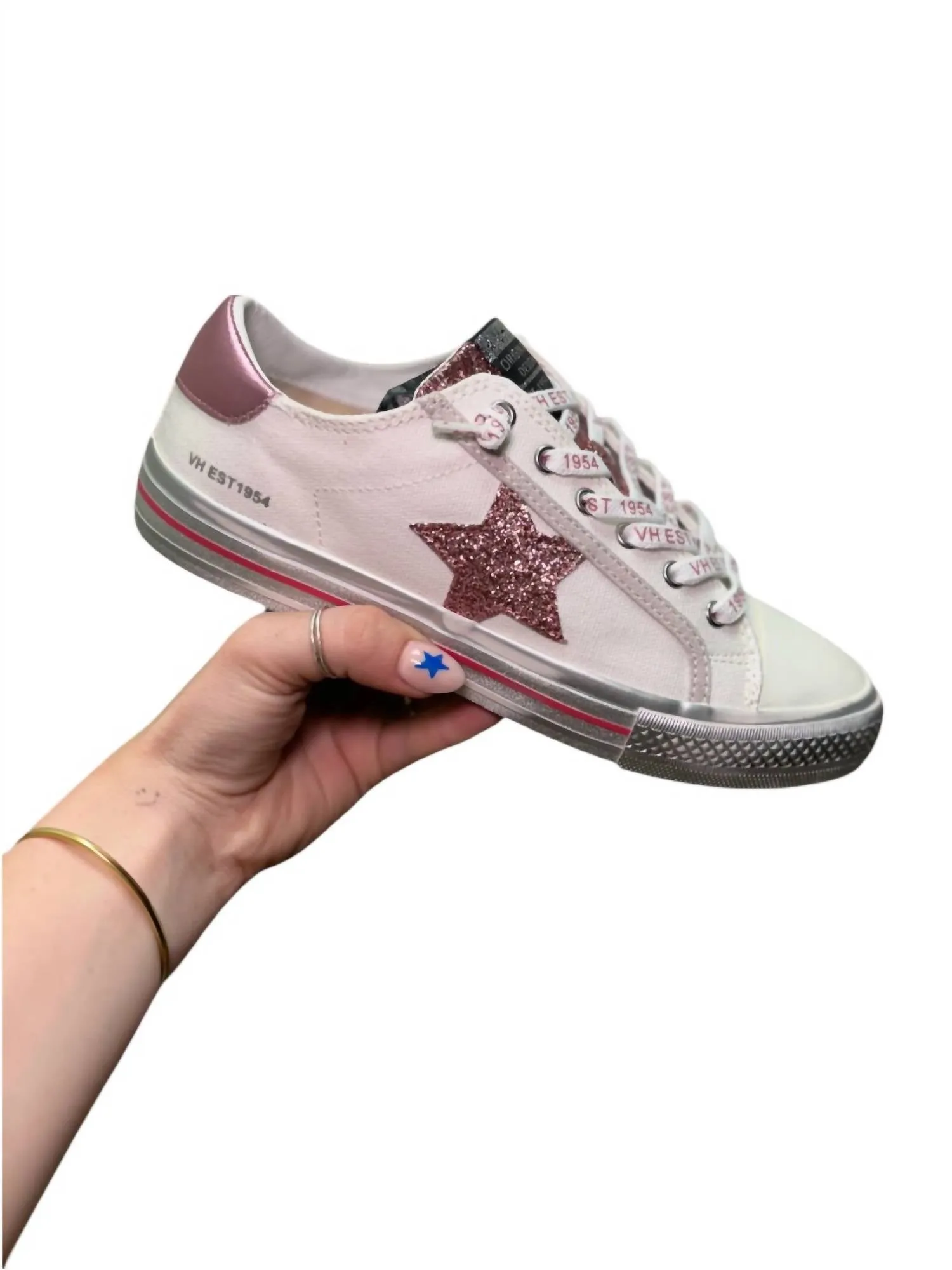 Low Collar Design Non Slip Sole Alive 25 Sneakers In Pink