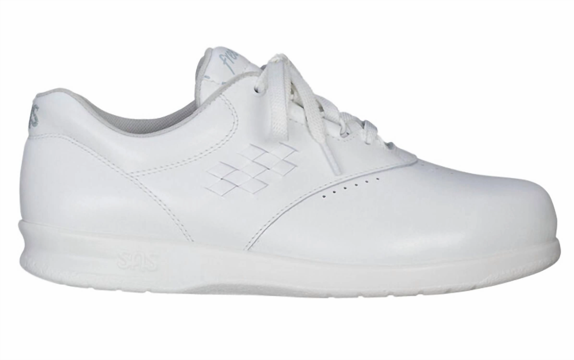 Women's Freetime Walking Shoe In White Sophisticated traction Low Profile Drop