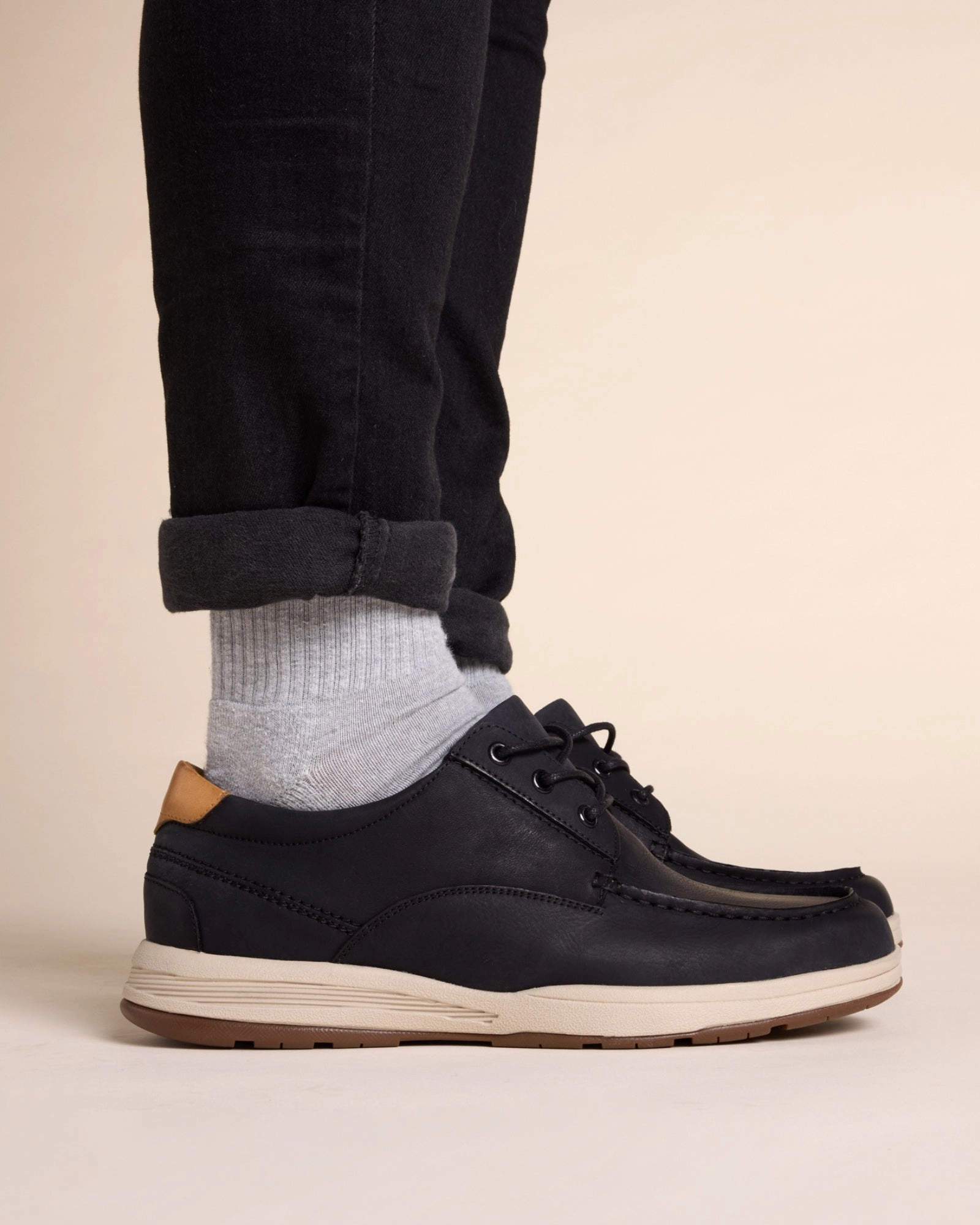 Comfortable Step Shoes Non-slip Fit Experience Black