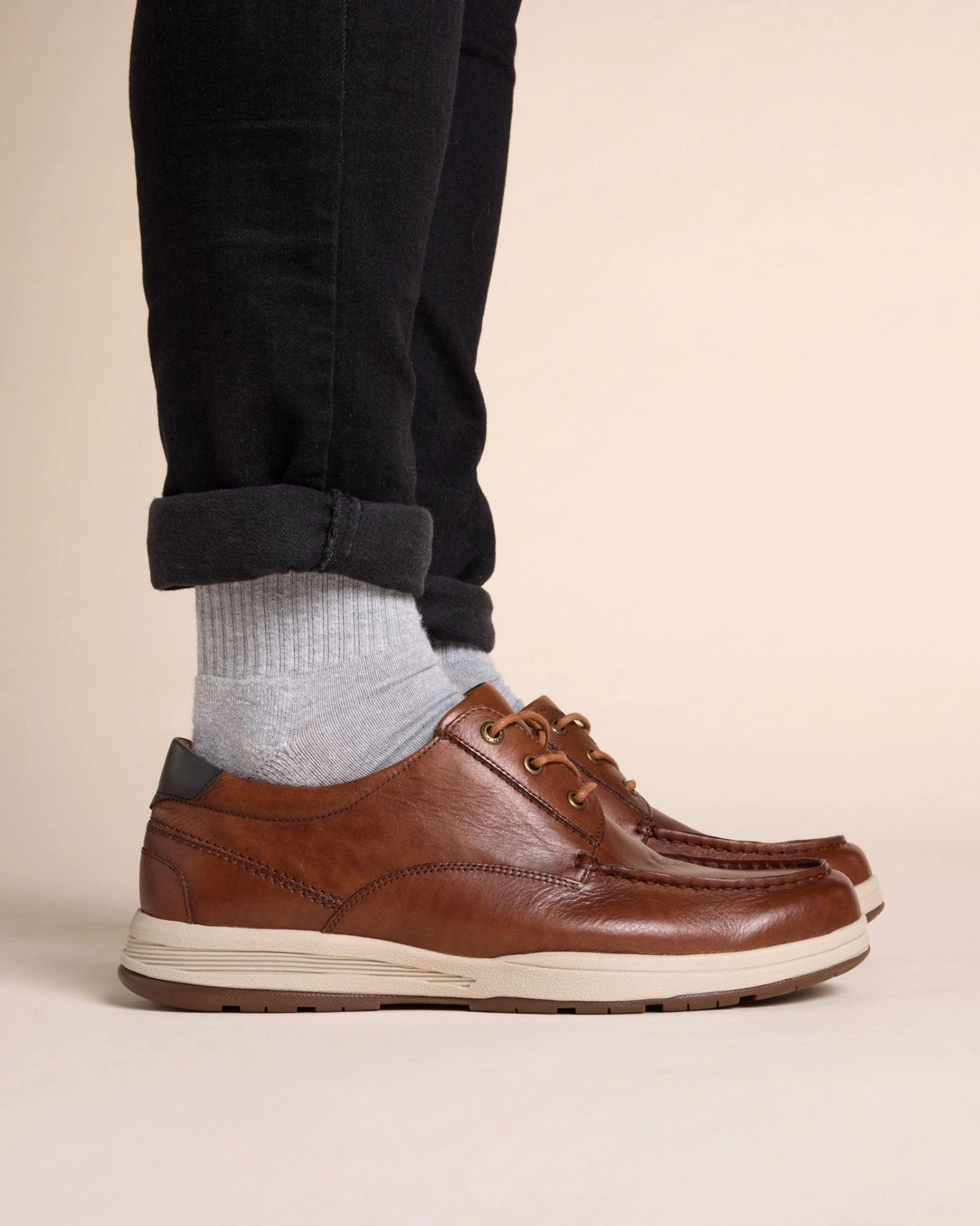 Experience Tan Flexible Materials Light Run