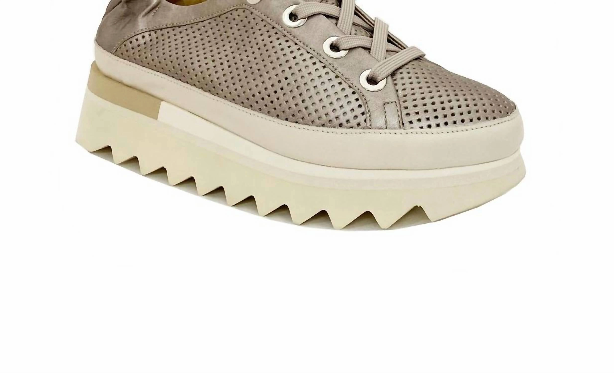 Women's Bliss Sneaker In Taupe Peak Performance