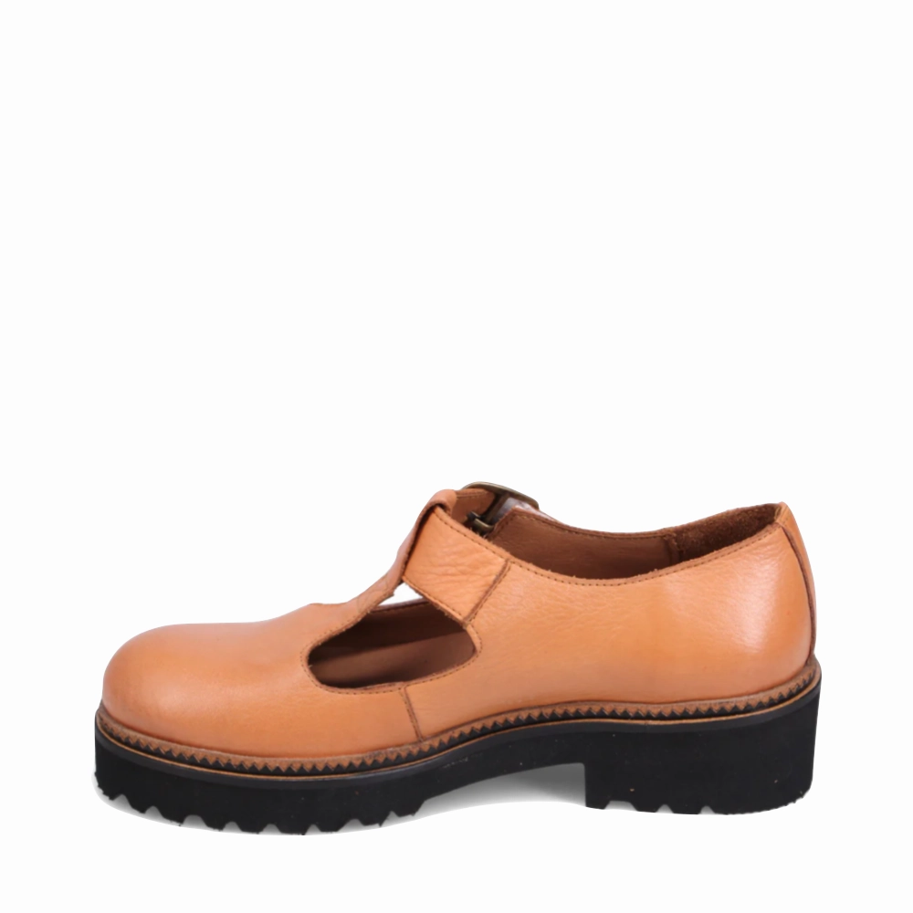Bueno Women's Abigail T-Strap Leather Mary Jane in Tan SoftInterior