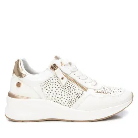 Women's Sneakers In White Comfort Slip
