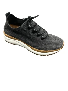 Women's Courier Sneakers In Charcoal Smart Look