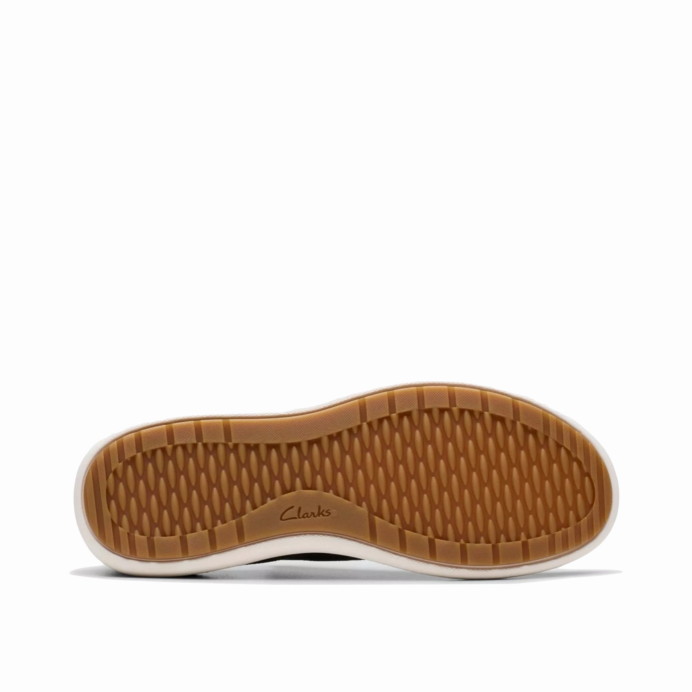 Clarks Women's Nalle Step Knit Slip On in Navy Sturdy Build