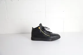 Support Zone Giuseppe Zanotti Frankie High-Top Sneakers in Black Leather