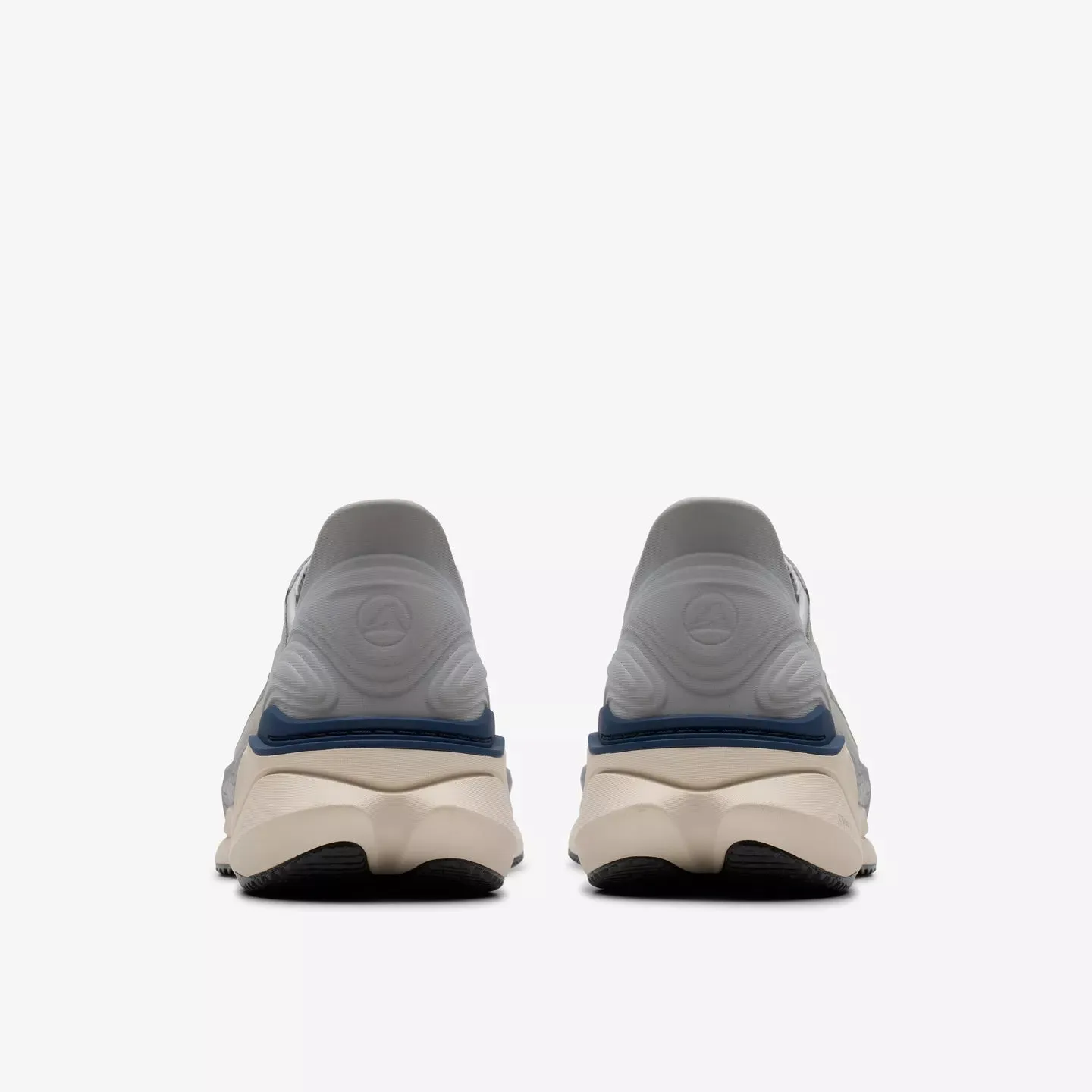 Comfortable Footbed Clarks Men's Pace Sneaker in Grey