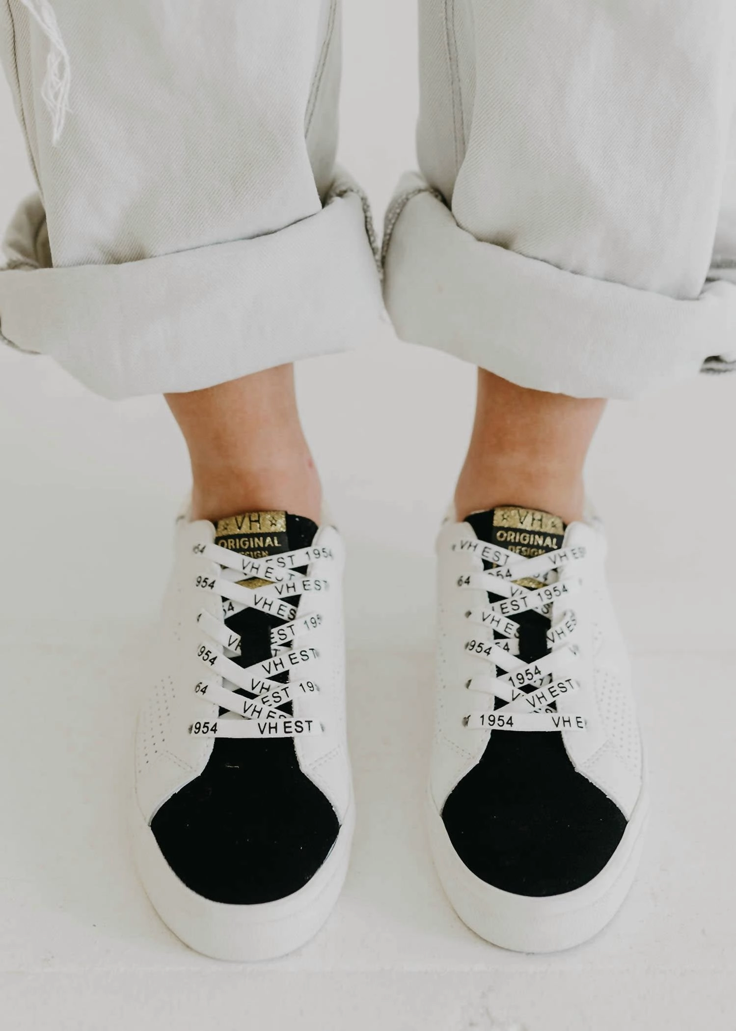 Khloe Sneaker In Black/white Ground Feel Soft foam