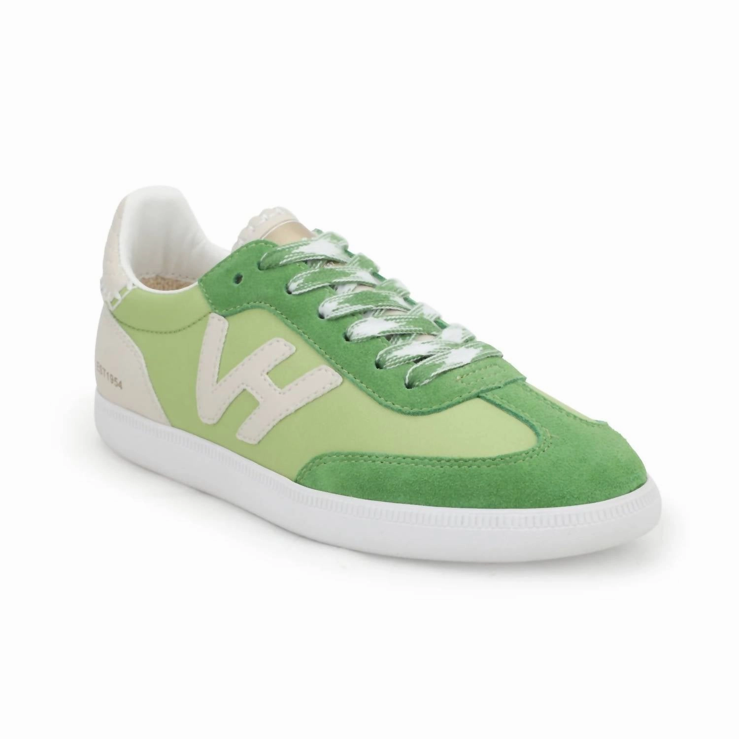 Women's Crisp Pop Sneaker In Green Minimal Style Bold Look
