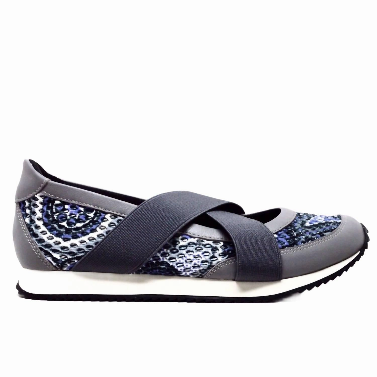 Easy Activity Women's Tuck Walking Shoes In Grey Leather / Purple Mesh