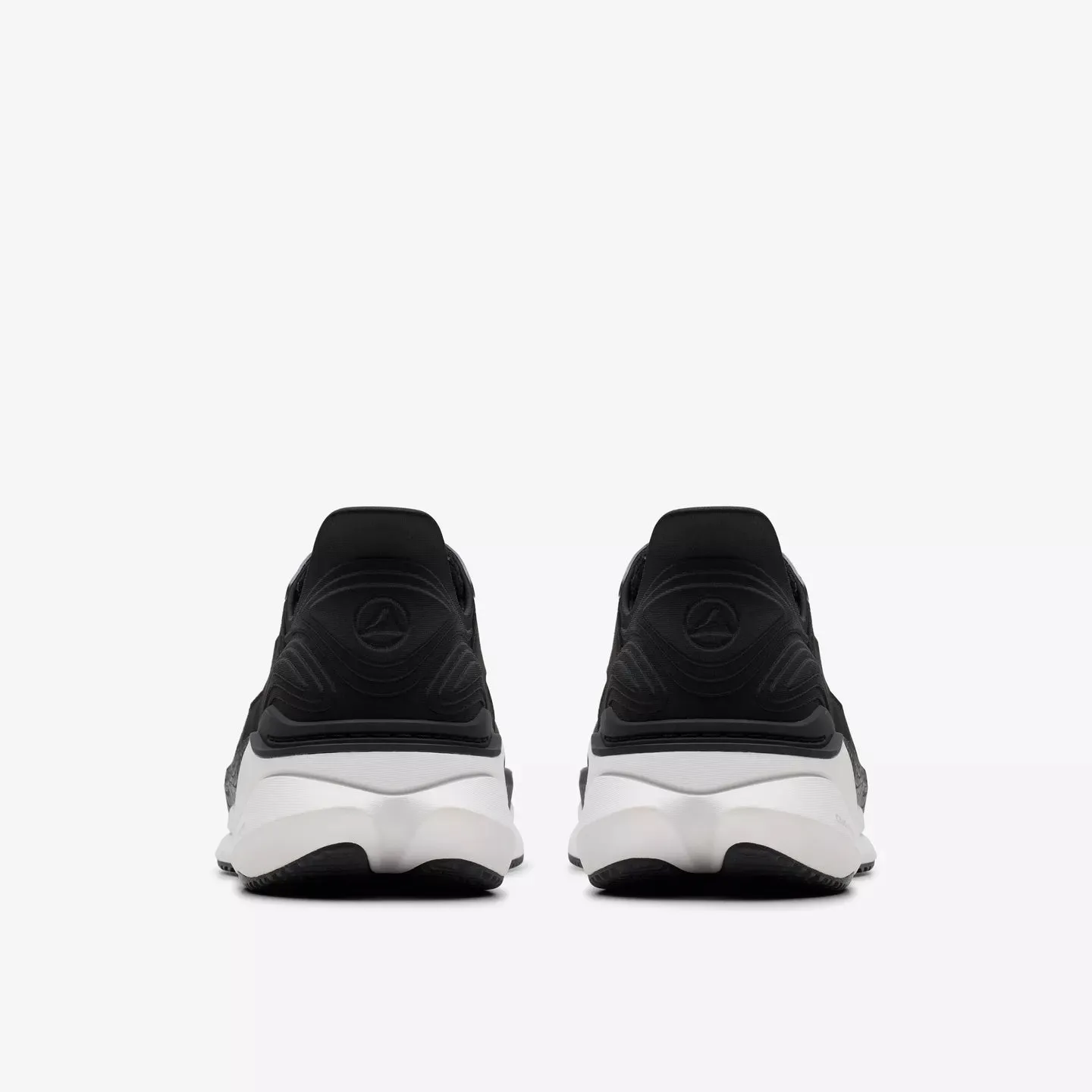 Clarks Men's Pace Sneaker in Black/White Easy Pace