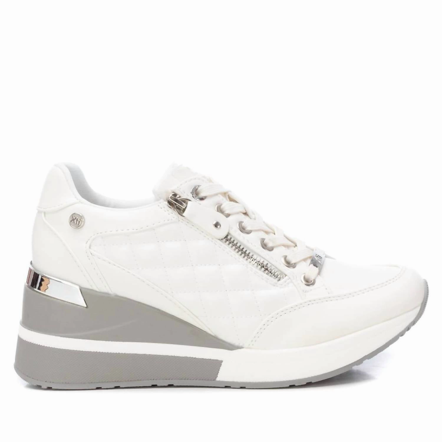 Women's Leather Quilted Sneakers In White Cushioned arch