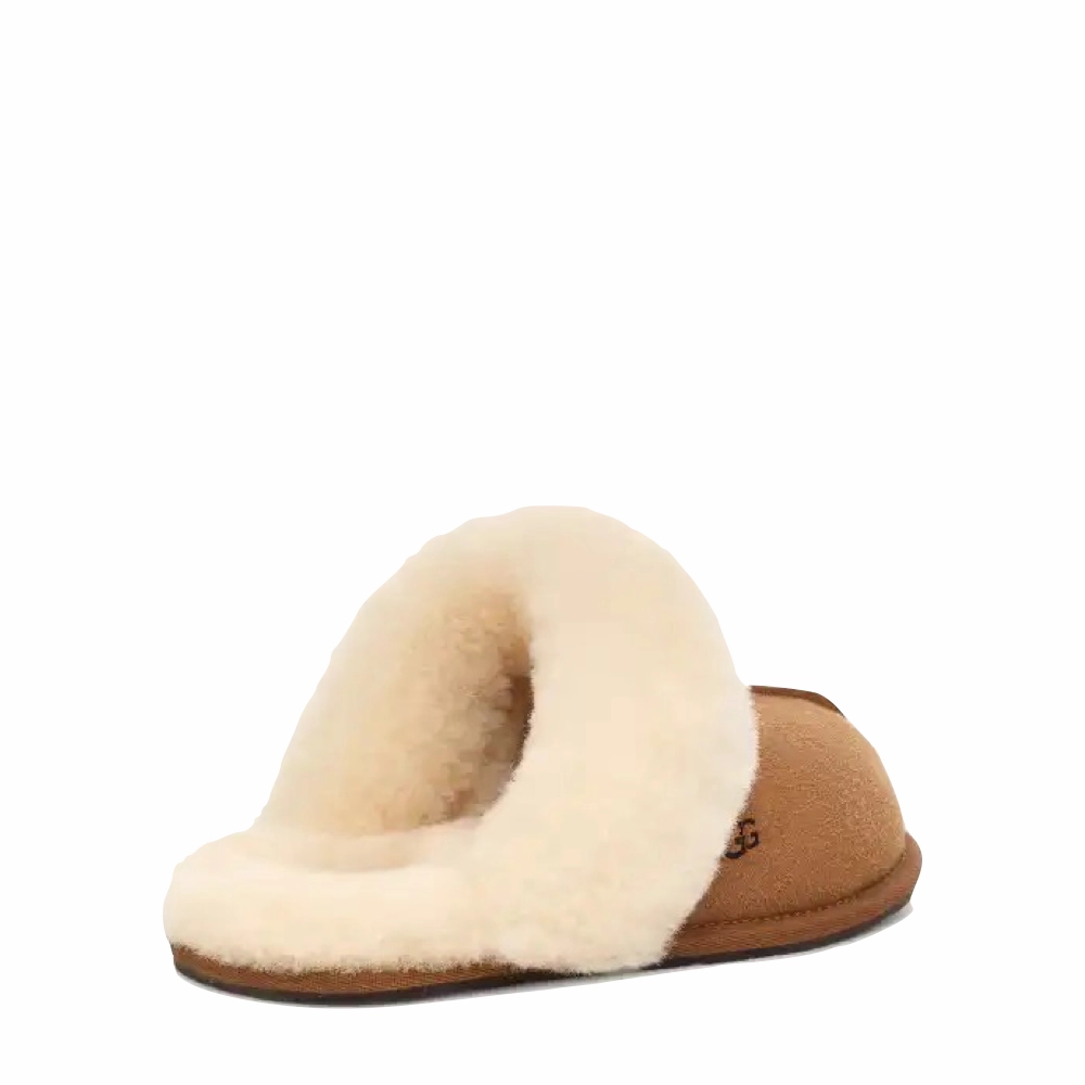 Fresh Tone Easy on UGG Women's Scuffette II Slipper in Chestnut
