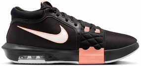 Comfort Design Dynamic Movement Lebron Witness VIII Basketball Shoes