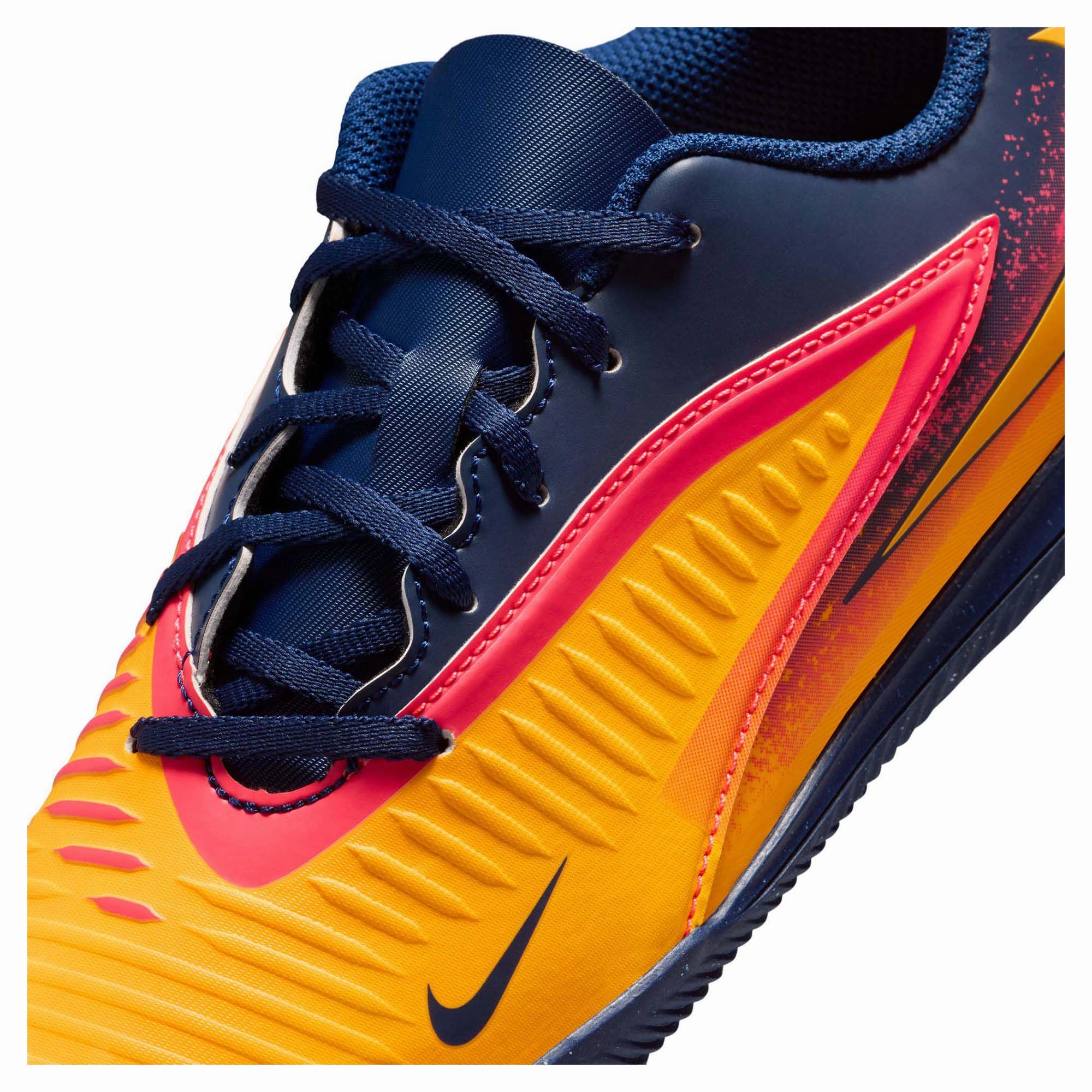 Youth Athlete Fit Player Jr. Phantom 6 Low Club Erling Haaland Indoor Junior's Football Boots