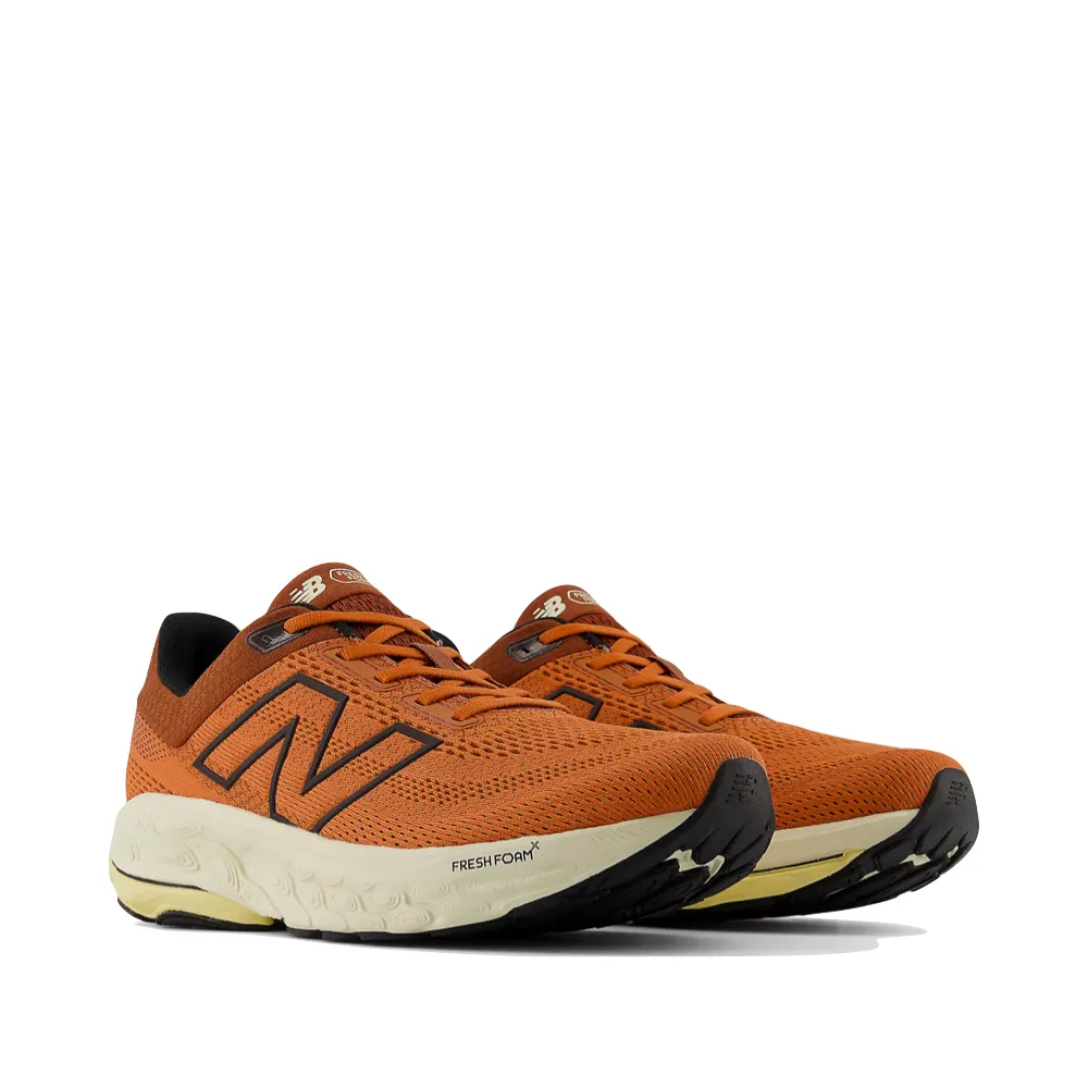 Flat footbed New Balance Men's Fresh Foam X 860v14 Sneaker in Infield Clay with Relic Brown and Black