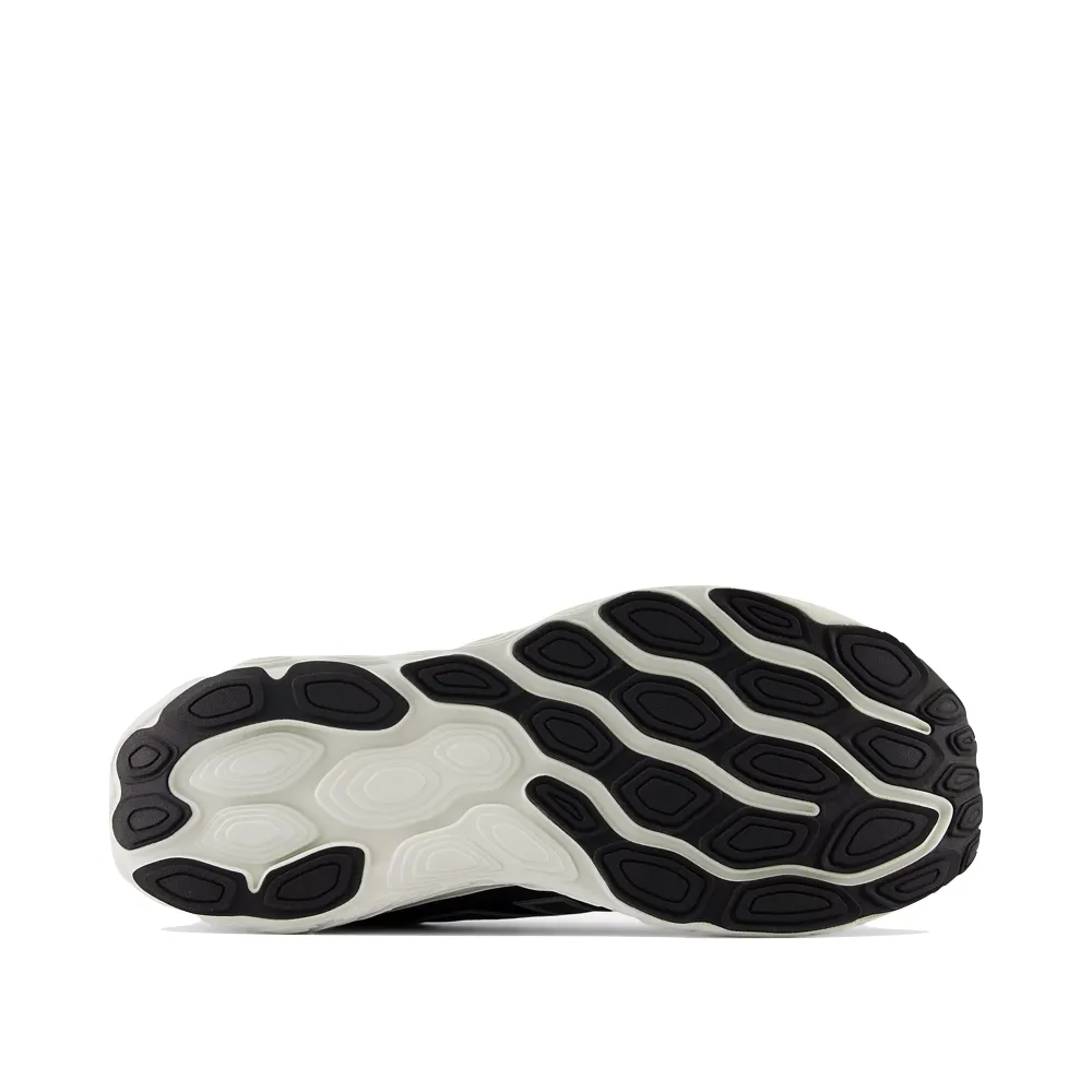 Relax Walk Run Meet New Balance Men's Fresh Foam X 880v14 in Black with Sea Salt and Silver Metallic