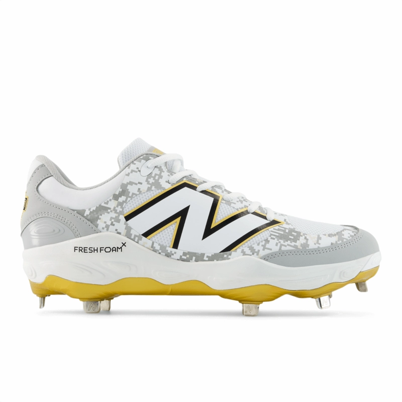low - traction sole shoes weekend warrior New Balance Men's 3000v7 Armed Forces Baseball Cleat - L3000AF7