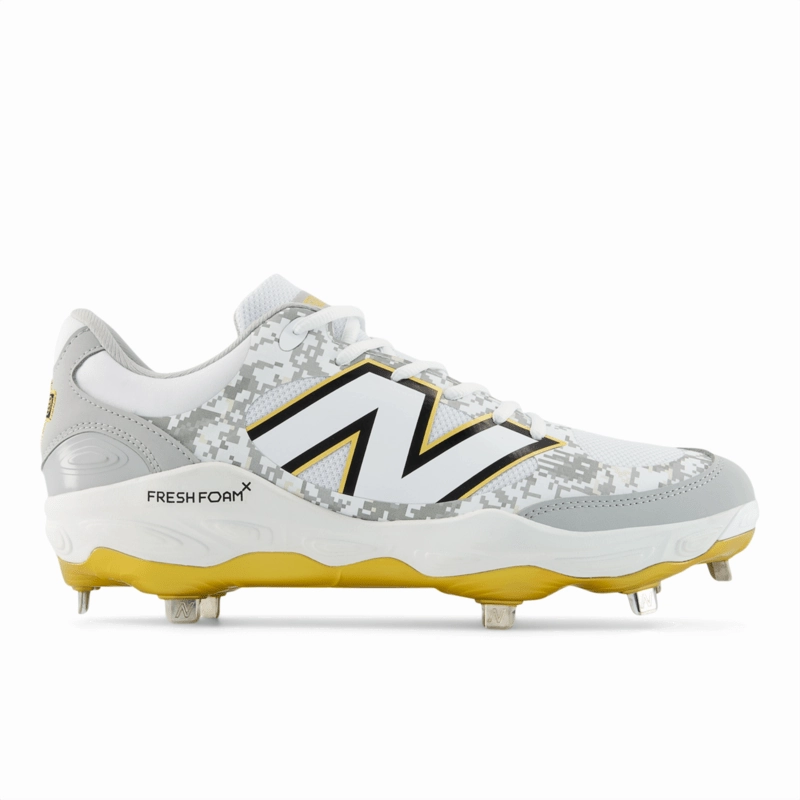 Non Irritating Seams New Balance Men's 3000v7 Armed Forces Baseball Cleat - L3000AF7