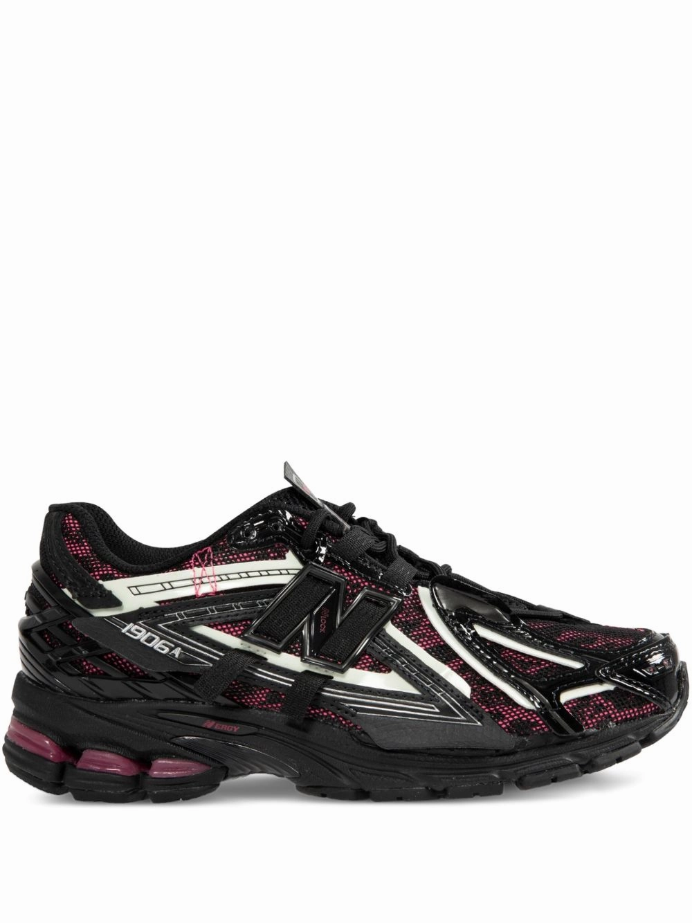 New Balance Women's Sneakers Support Gear