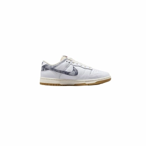 Seamless Knit Construction Nike Leather Women's Sneaker