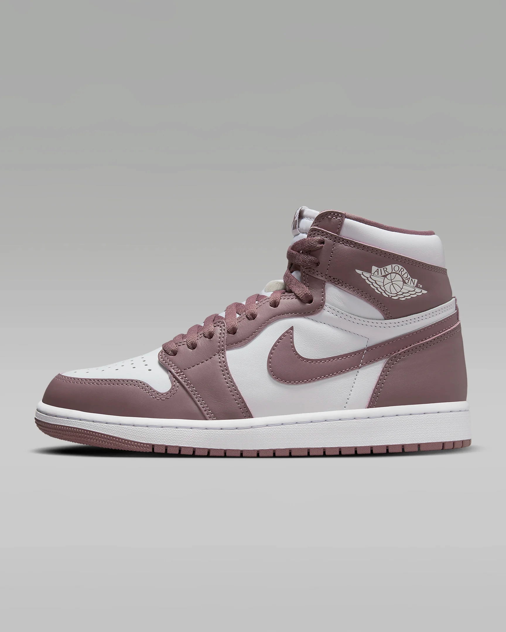 slip - resistant sole shoes Solar - powered Nike Men's Air Jordan 1 High OG Shoes - White / Sky J Mauve