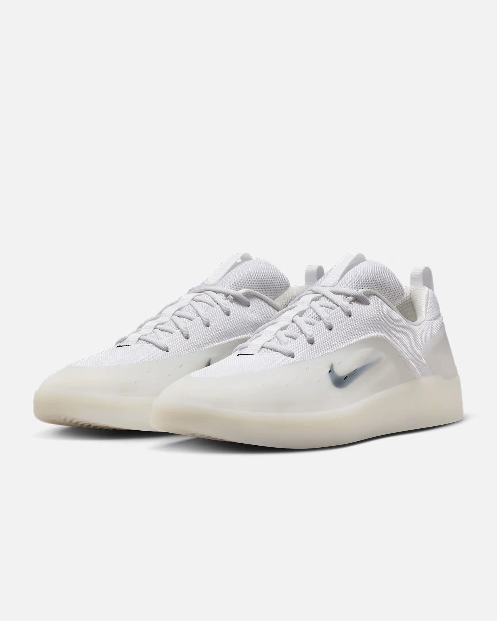 Nike SB - Zoom Nyjah 4 (White/White) heel - stabilizing shoes slim fit