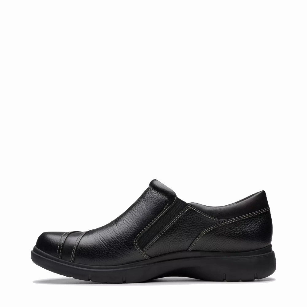 Flexible Grooves Clarks Women's Certina Pure Leather Side Zip Slip On in Black